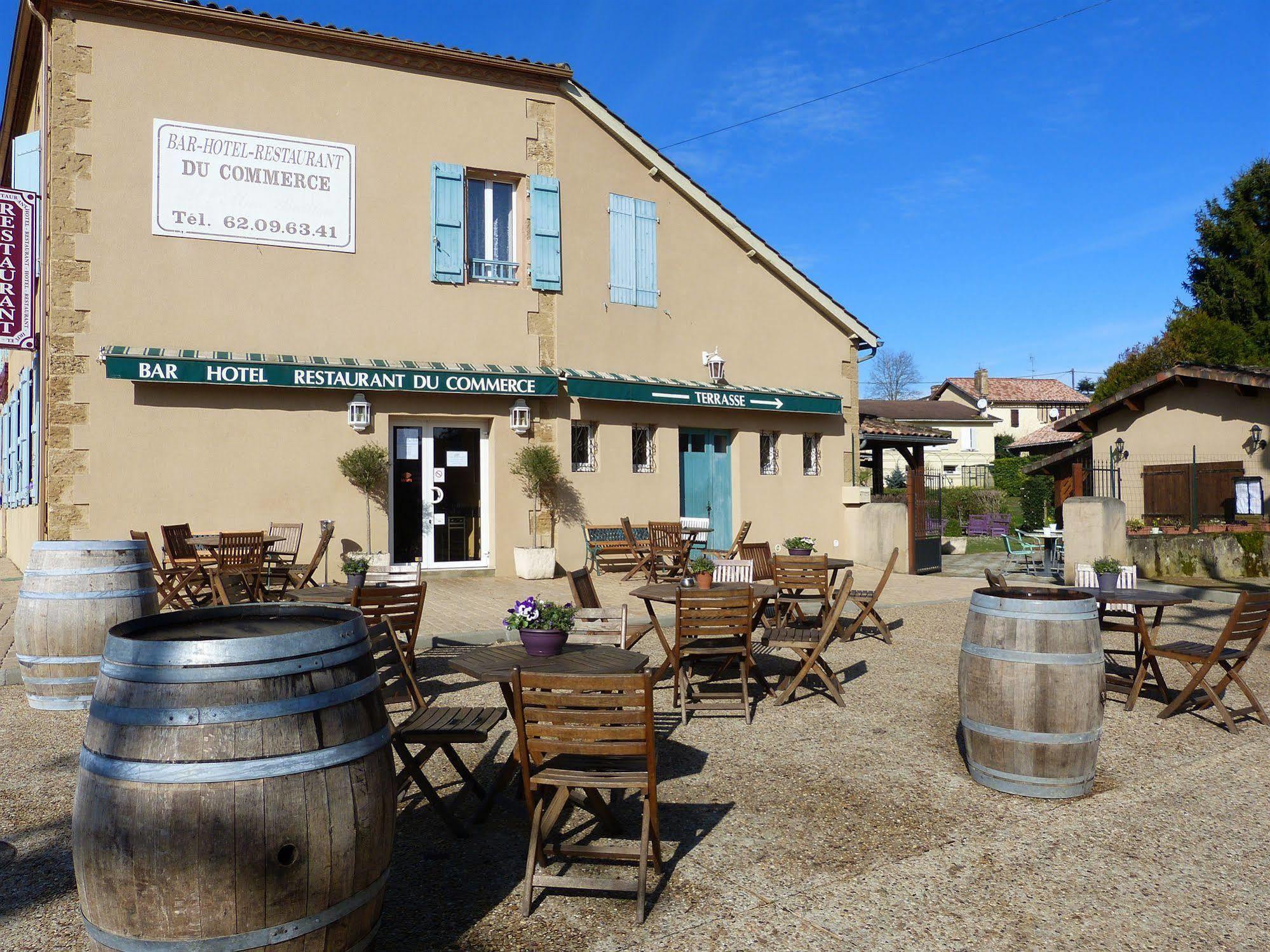 Hotel Restaurant Du Commerce Estang Exterior foto